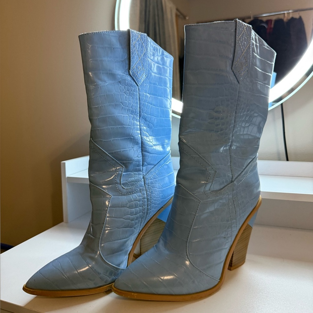 Women's Light Blue Croc-Embossed Pointed Toe Western Boots